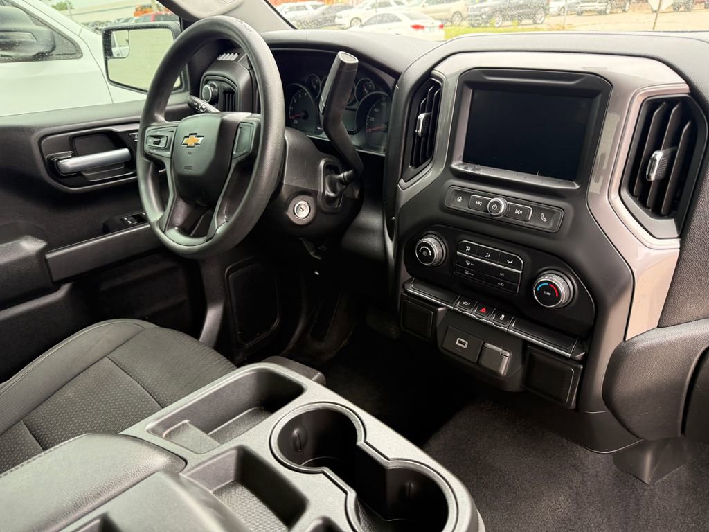 Used 2020 Chevrolet Silverado 1500 Custom w/ Custom Value Package AWD/4WD image 16