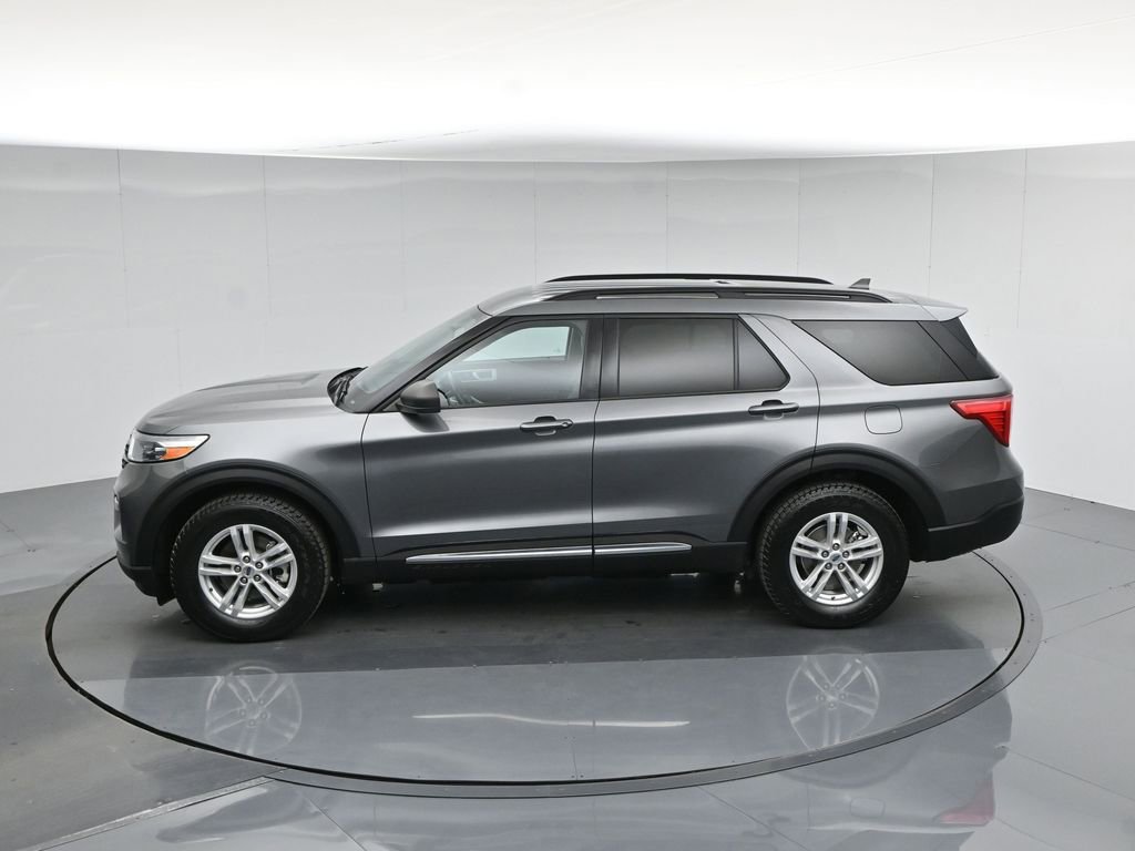 Certified 2022 Ford Explorer XLT w/ Equipment Group 202A image 46