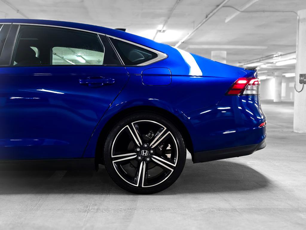 Used 2024 Honda Accord Sport image 15