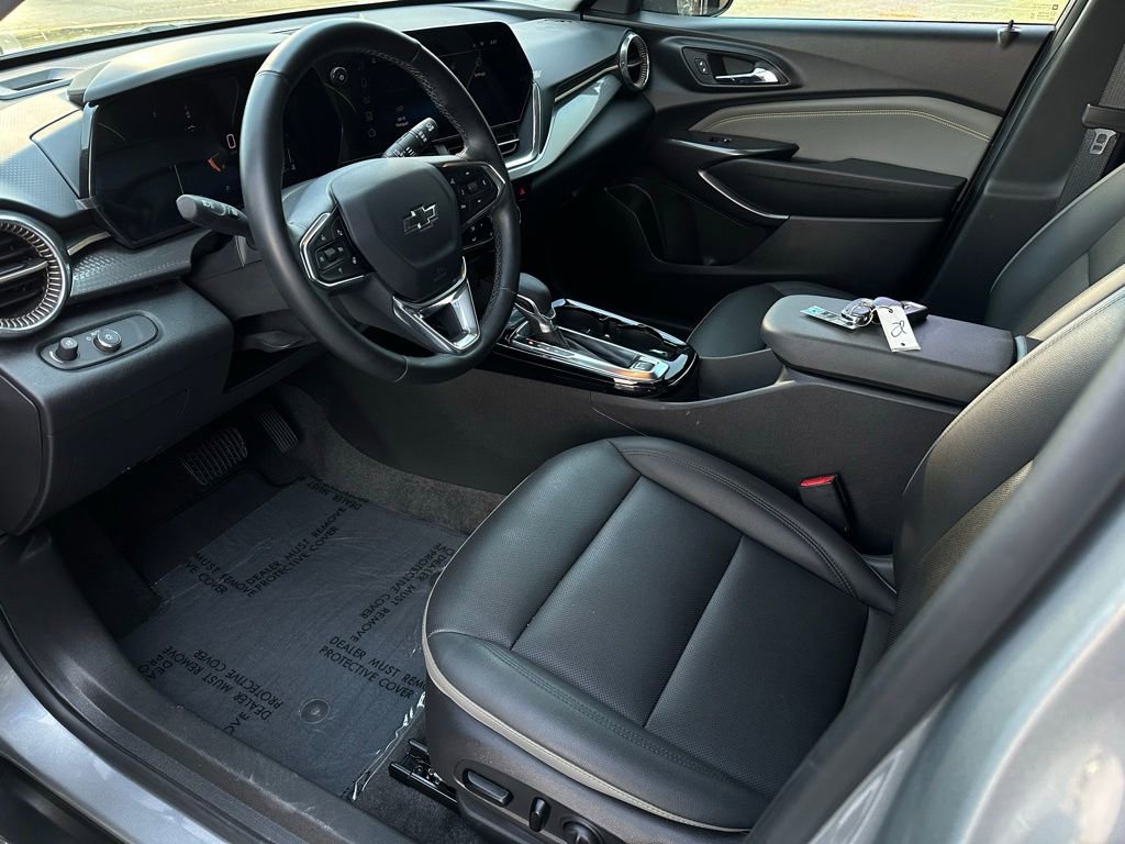 Certified 2025 Chevrolet Trax ACTIV w/ Driver Confidence Package image 11