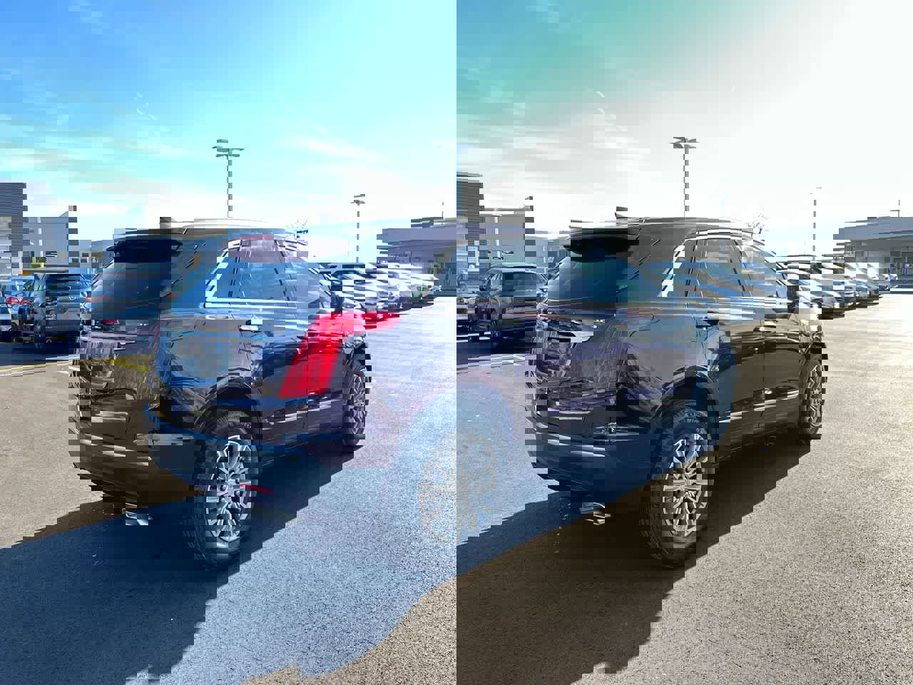 Used 2017 Cadillac XT5 Luxury w/ Driver Awareness Package image 13