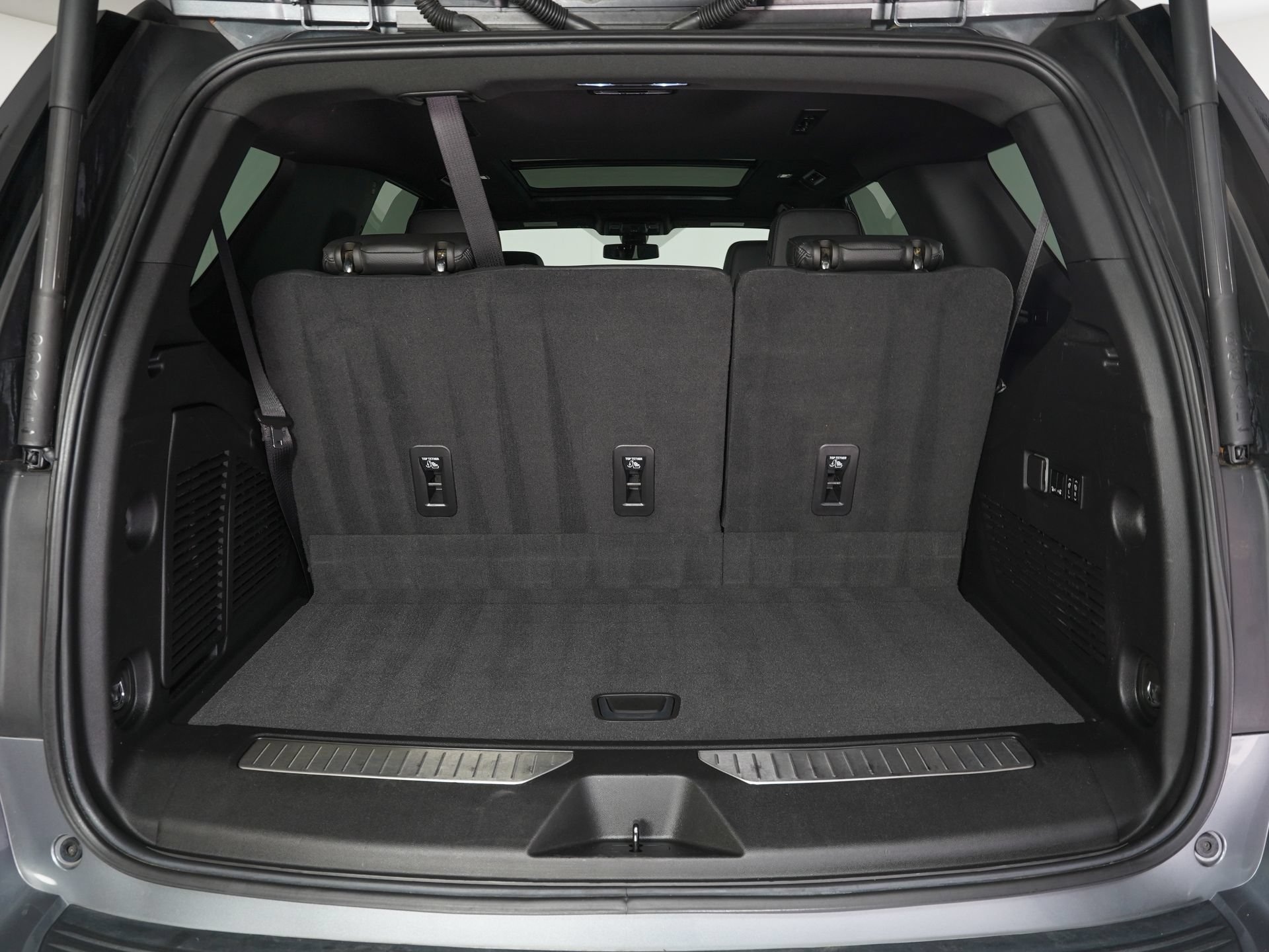 Used 2022 GMC Yukon Denali RWD image 12