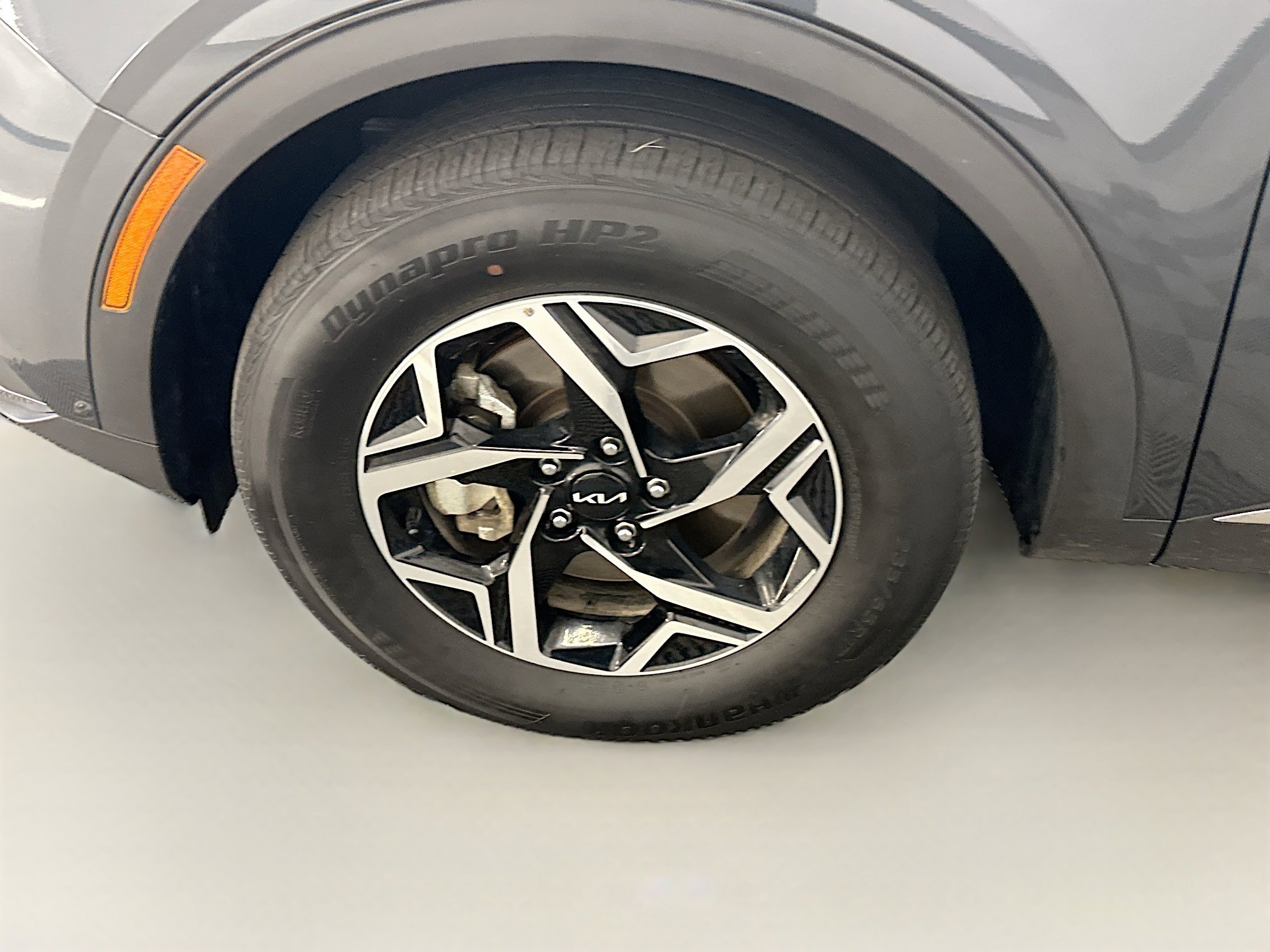 Used 2025 Kia Sportage LX image 11