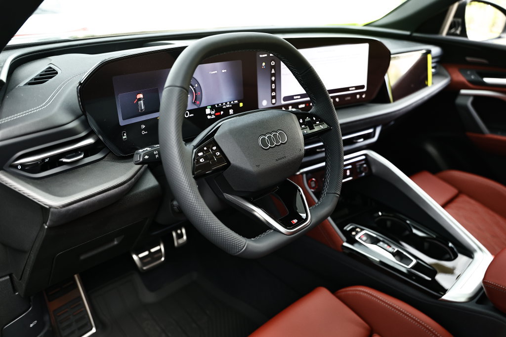 New 2026 Audi SQ5 Prestige AWD/4WD image 19
