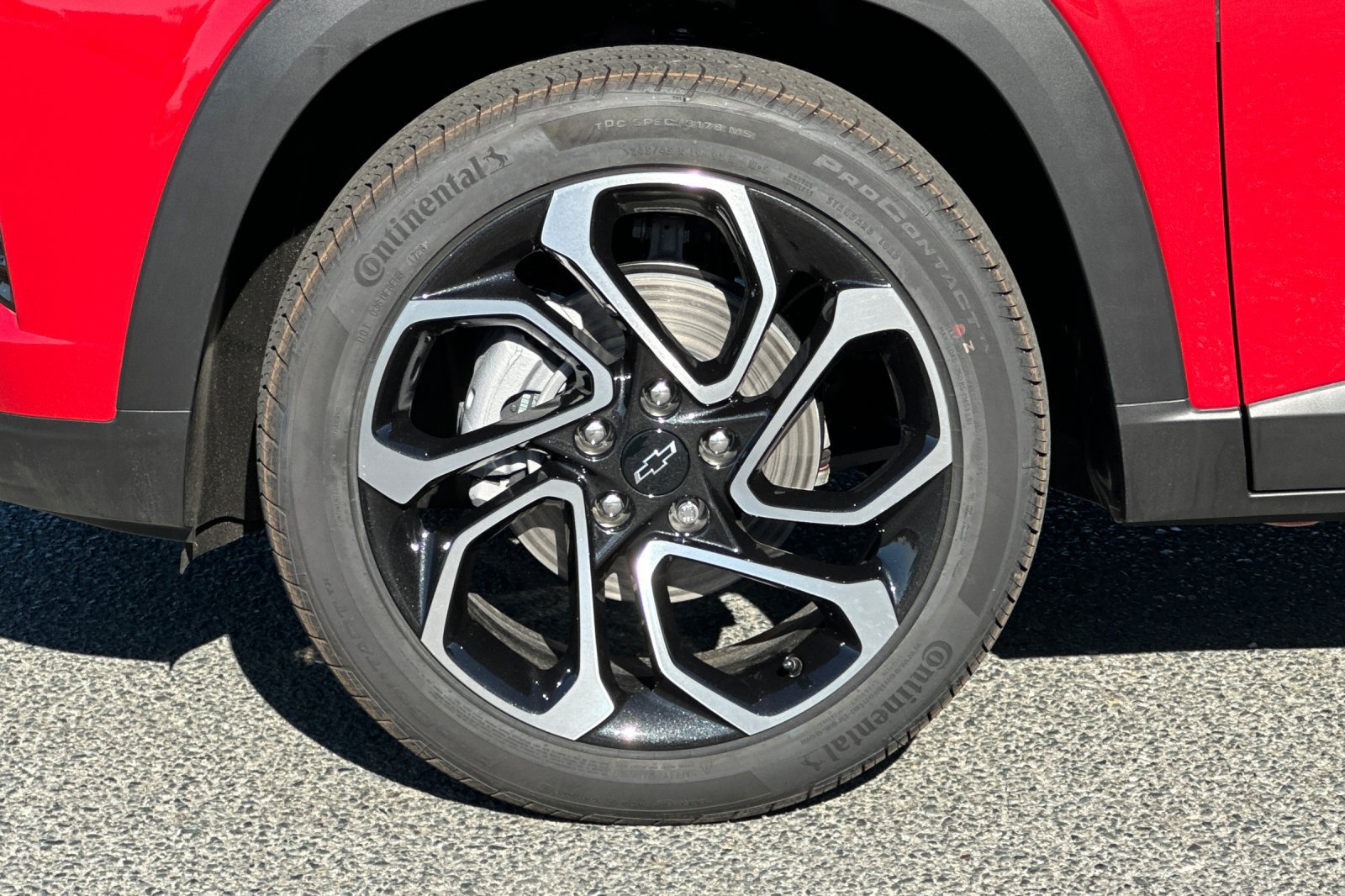 New 2026 Chevrolet Trax RS w/ Driver Confidence Package FWD image 31