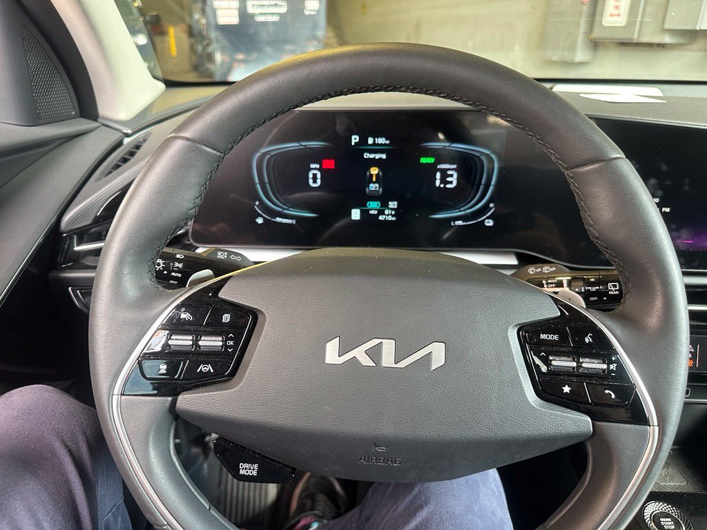 Certified 2024 Kia Niro EX w/ EX Cold Weather Package FWD image 9