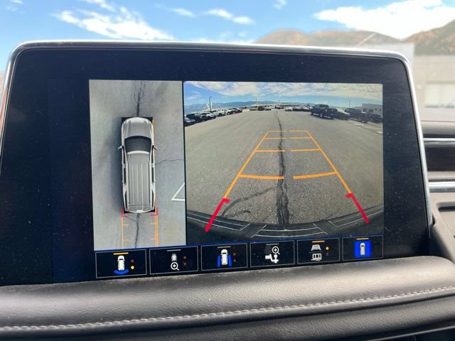 Used 2022 Chevrolet Suburban Z71 w/ Luxury Package AWD/4WD image 22