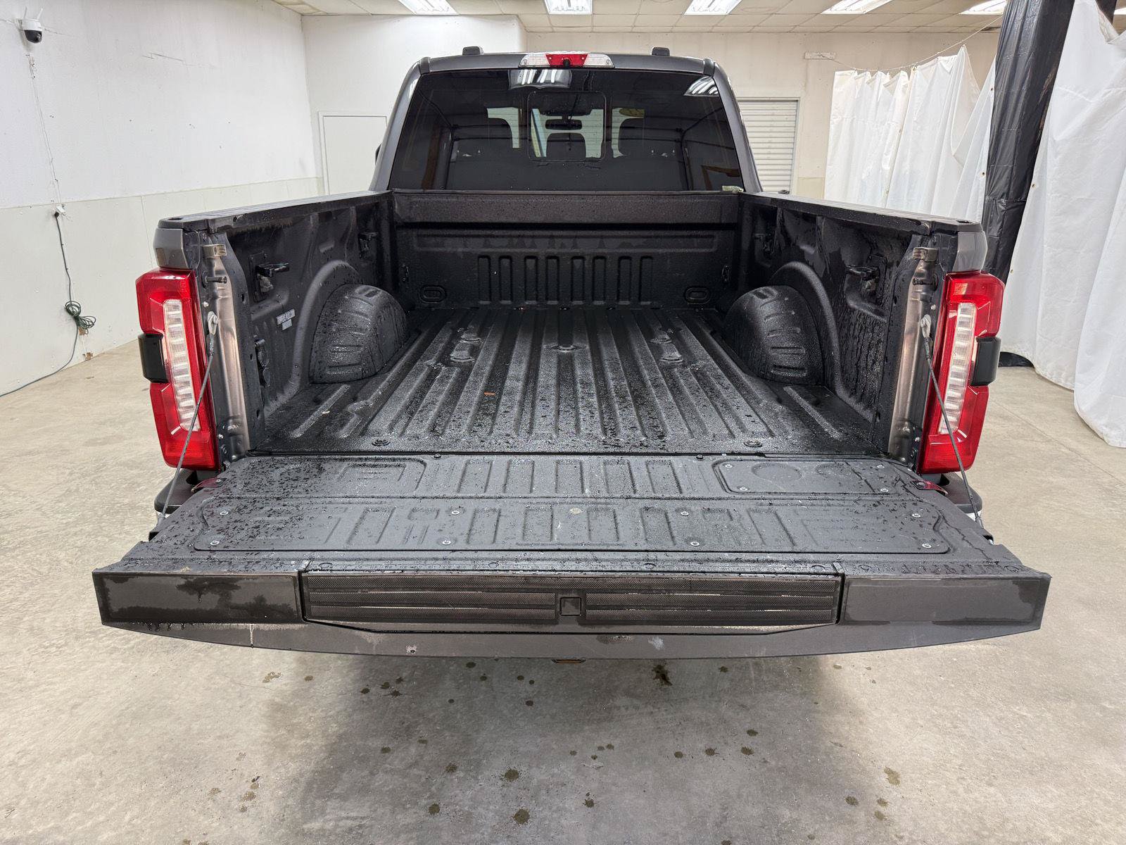 Used 2023 Ford F250 Lariat w/ Lariat Ultimate Package AWD/4WD image 26
