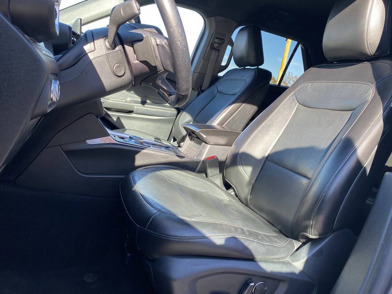 Used 2020 Ford Explorer Limited RWD image 15
