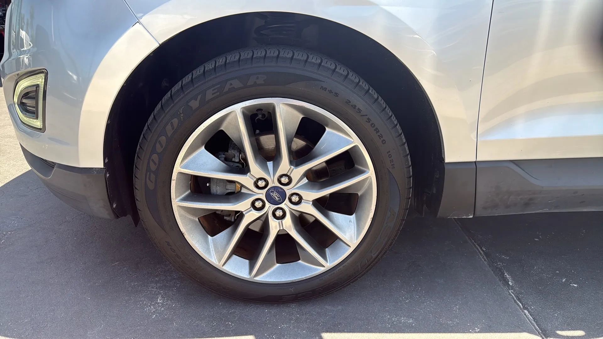 Used 2015 Ford Edge Titanium w/ Technology Package FWD image 16