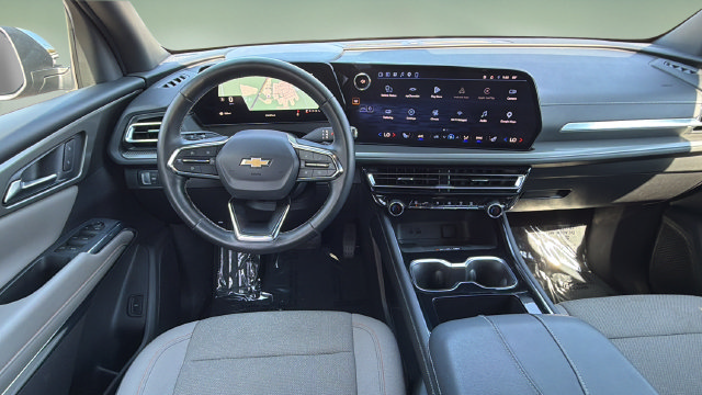 Used 2026 Chevrolet Traverse LT w/ Driver Confidence Package FWD image 14