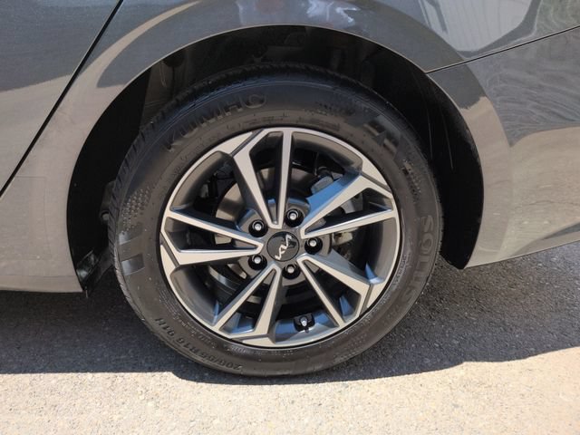 Used 2024 Kia Forte LXS w/ LXS Technology Package FWD image 31