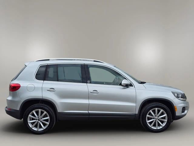 Used 2017 Volkswagen Tiguan Wolfsburg Edition AWD/4WD image 4
