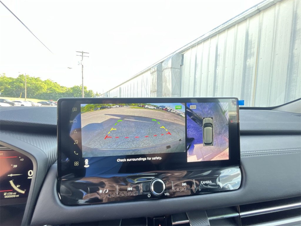 New 2025 Mitsubishi Outlander SE image 17