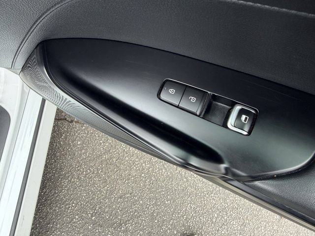 Certified 2022 Kia K5 LXS FWD image 34