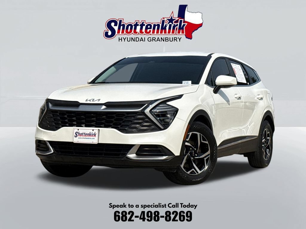 Used 2024 Kia Sportage LX FWD image 1