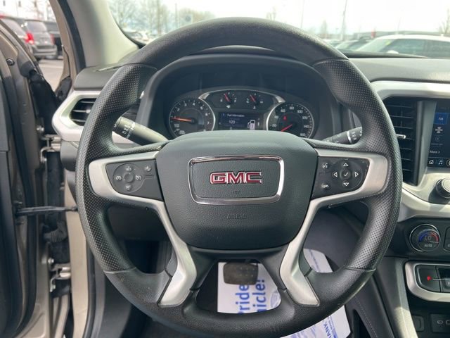 Used 2023 GMC Acadia SLE image 13
