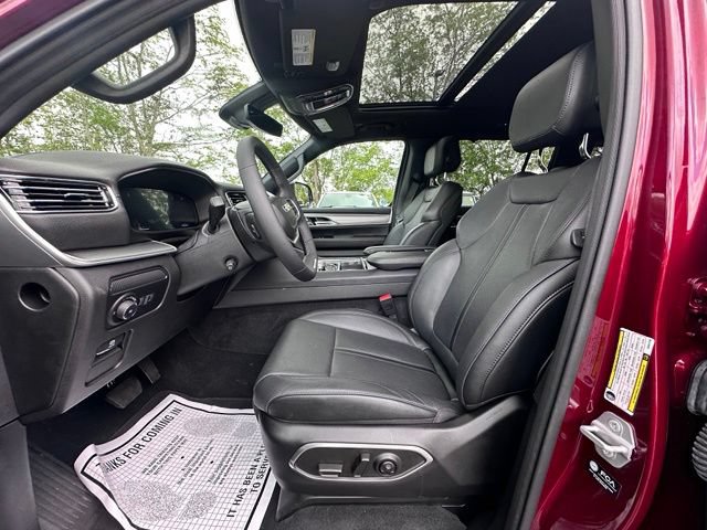 Used 2025 Jeep Wagoneer Series III w/ Premium Group I AWD/4WD image 27