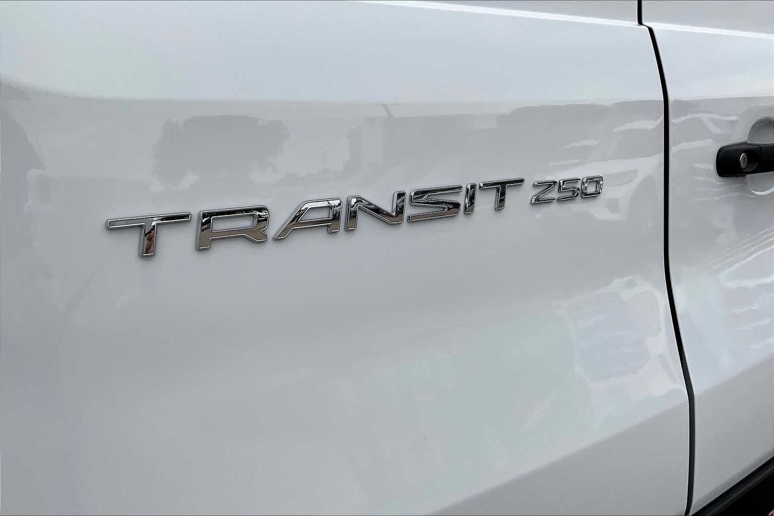 New 2025 Ford Transit 250 Low Roof image 15