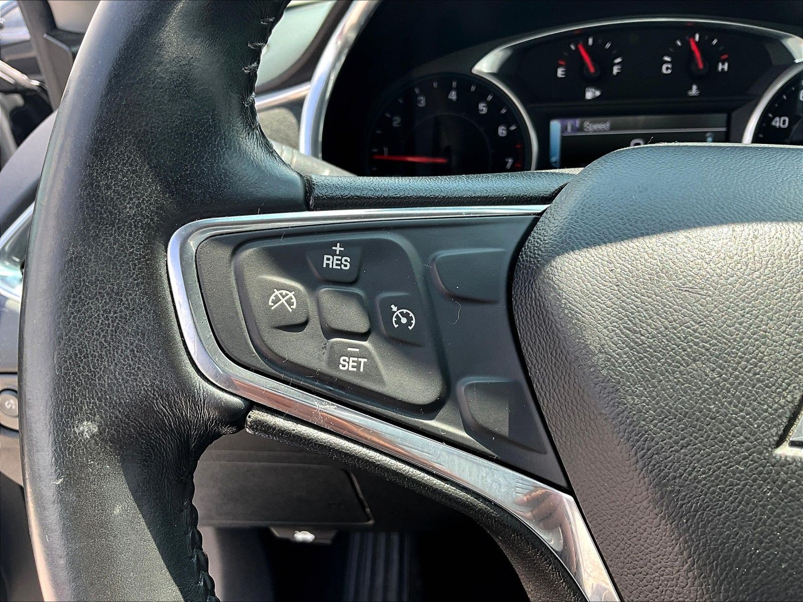 Used 2016 Chevrolet Malibu LT FWD image 11