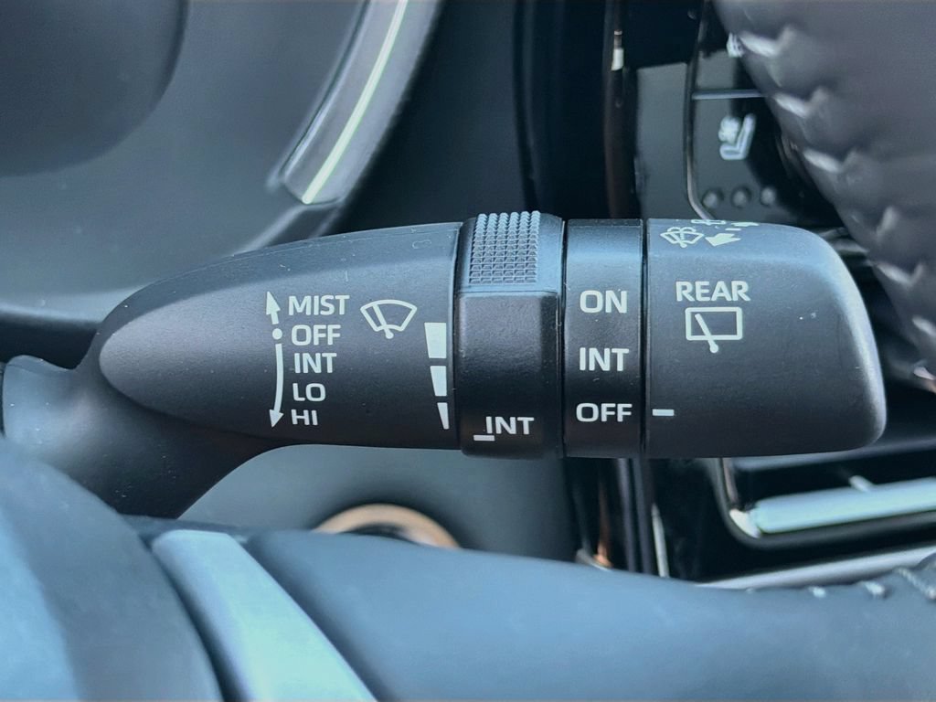Used 2026 Toyota Highlander Limited AWD/4WD image 21