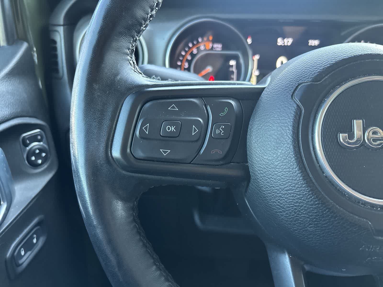 Used 2022 Jeep Gladiator Sport AWD/4WD image 8