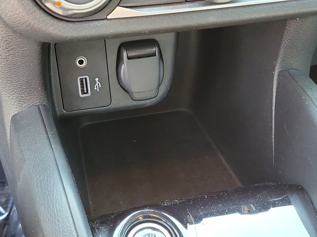 Used 2021 Nissan Versa S image 23