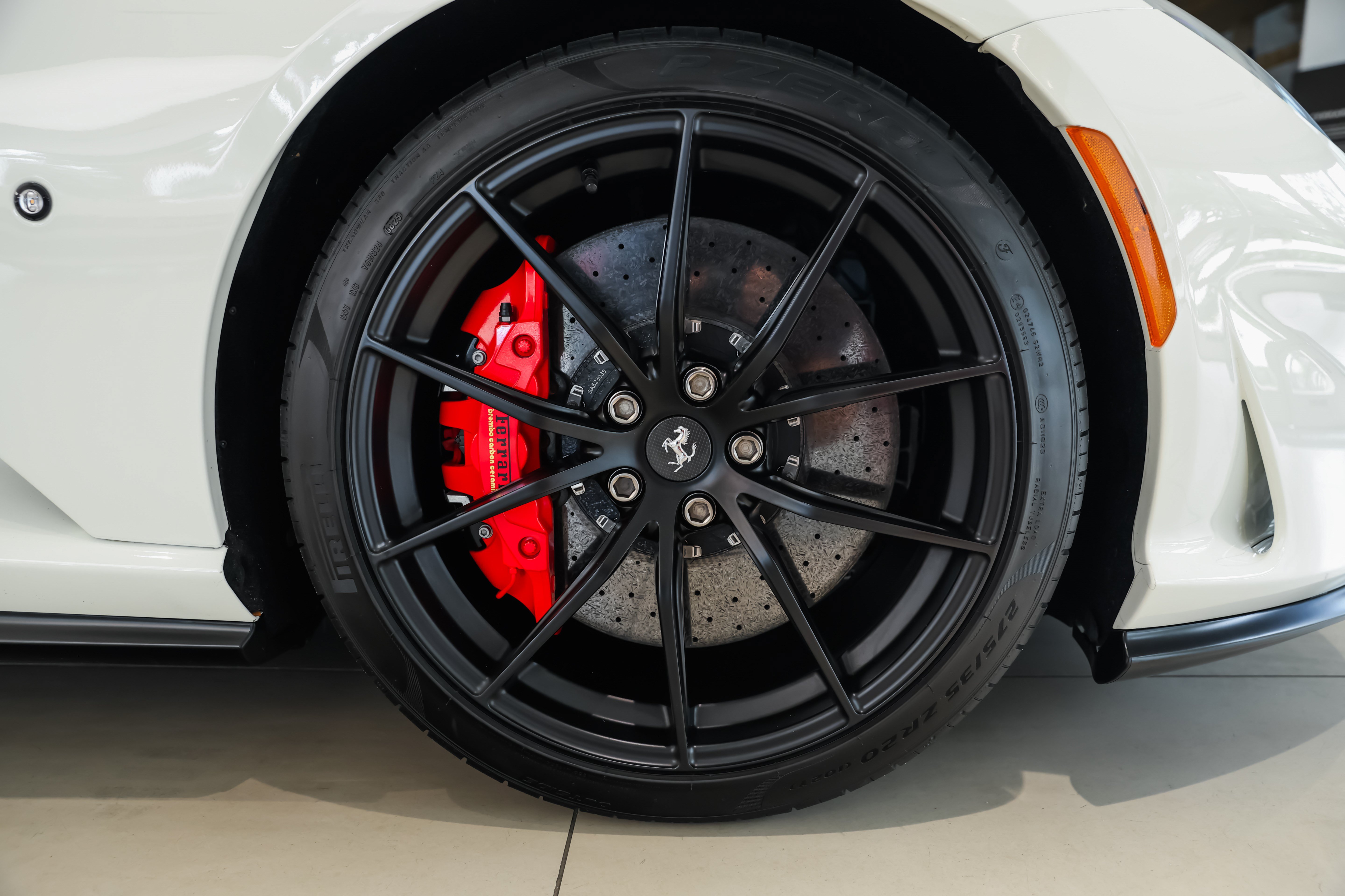 Used 2021 Ferrari 812 GTS RWD image 45