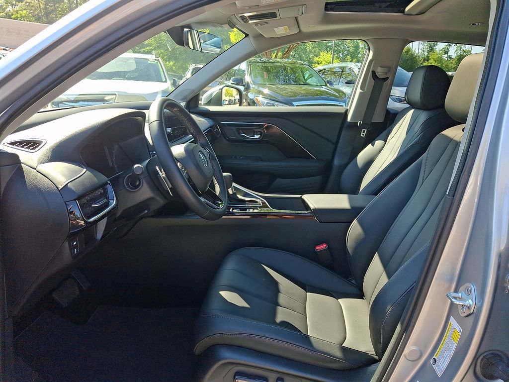 Used 2025 Acura ADX FWD image 13