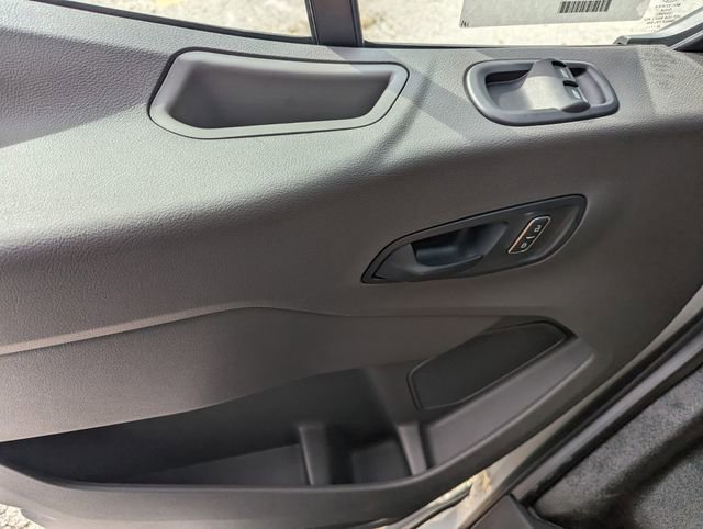 New 2026 Ford Transit 250 148 Medium Roof RWD image 17