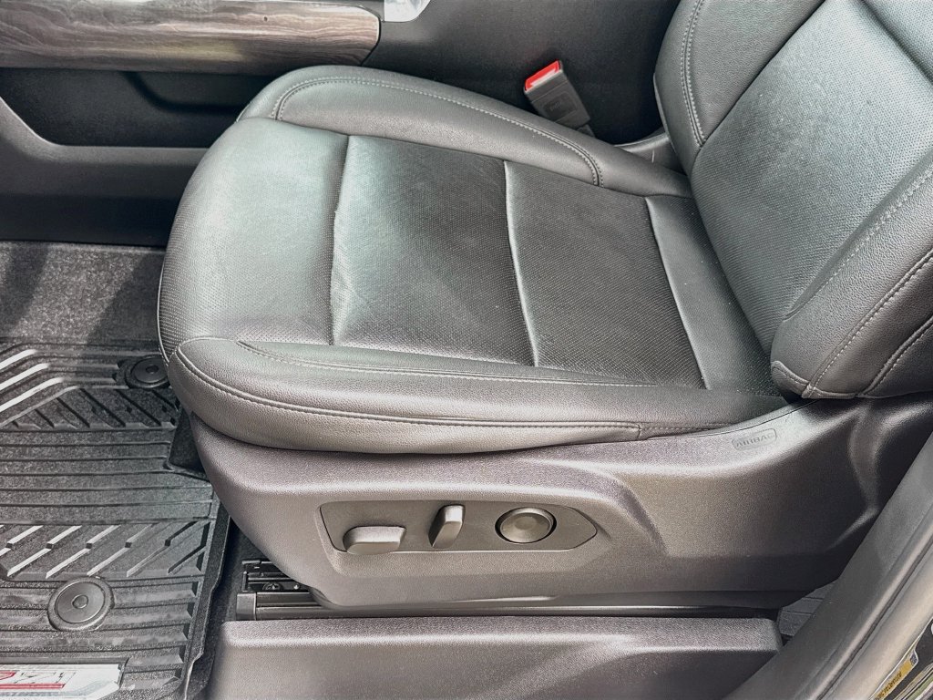 Used 2024 Chevrolet Silverado 1500 LTZ AWD/4WD image 21