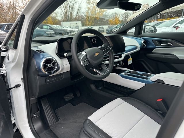 New 2026 Chevrolet Equinox EV LT image 12