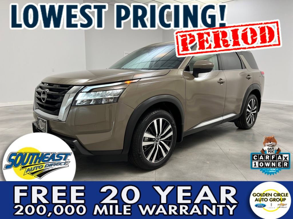 Used 2024 Nissan Pathfinder Platinum w/ Cargo Package image 3