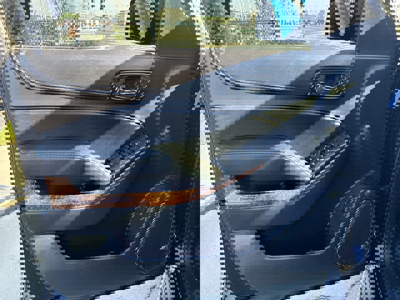 Used 2015 Chevrolet Tahoe LTZ image 22