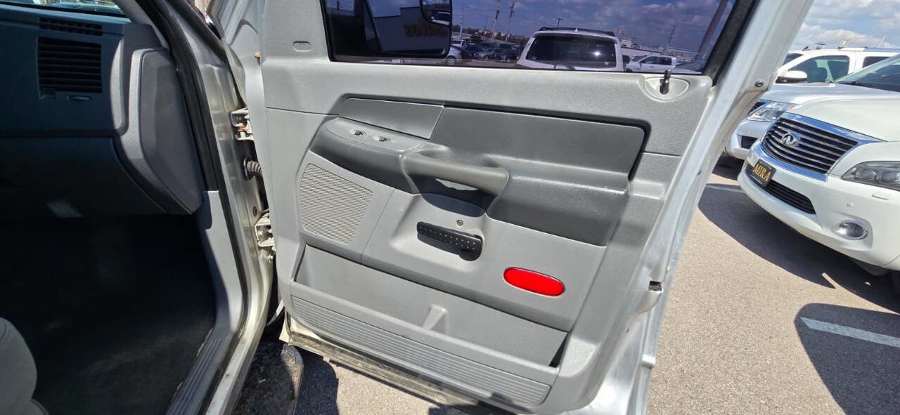 Used 2008 Dodge Ram 2500 Truck SXT image 39