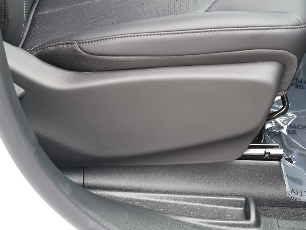 New 2027 Chrysler Pacifica LX FWD image 9