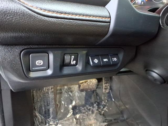 Used 2023 GMC Acadia AT4 w/ Technology Package image 31