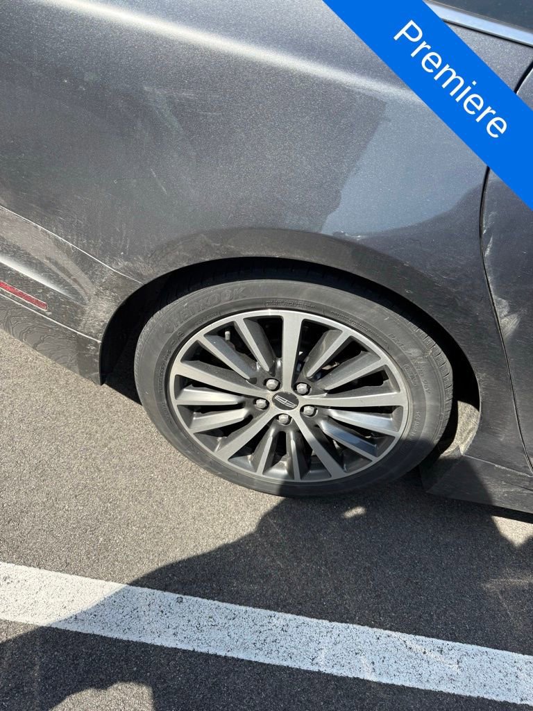 Used 2017 Lincoln MKZ Premiere image 3