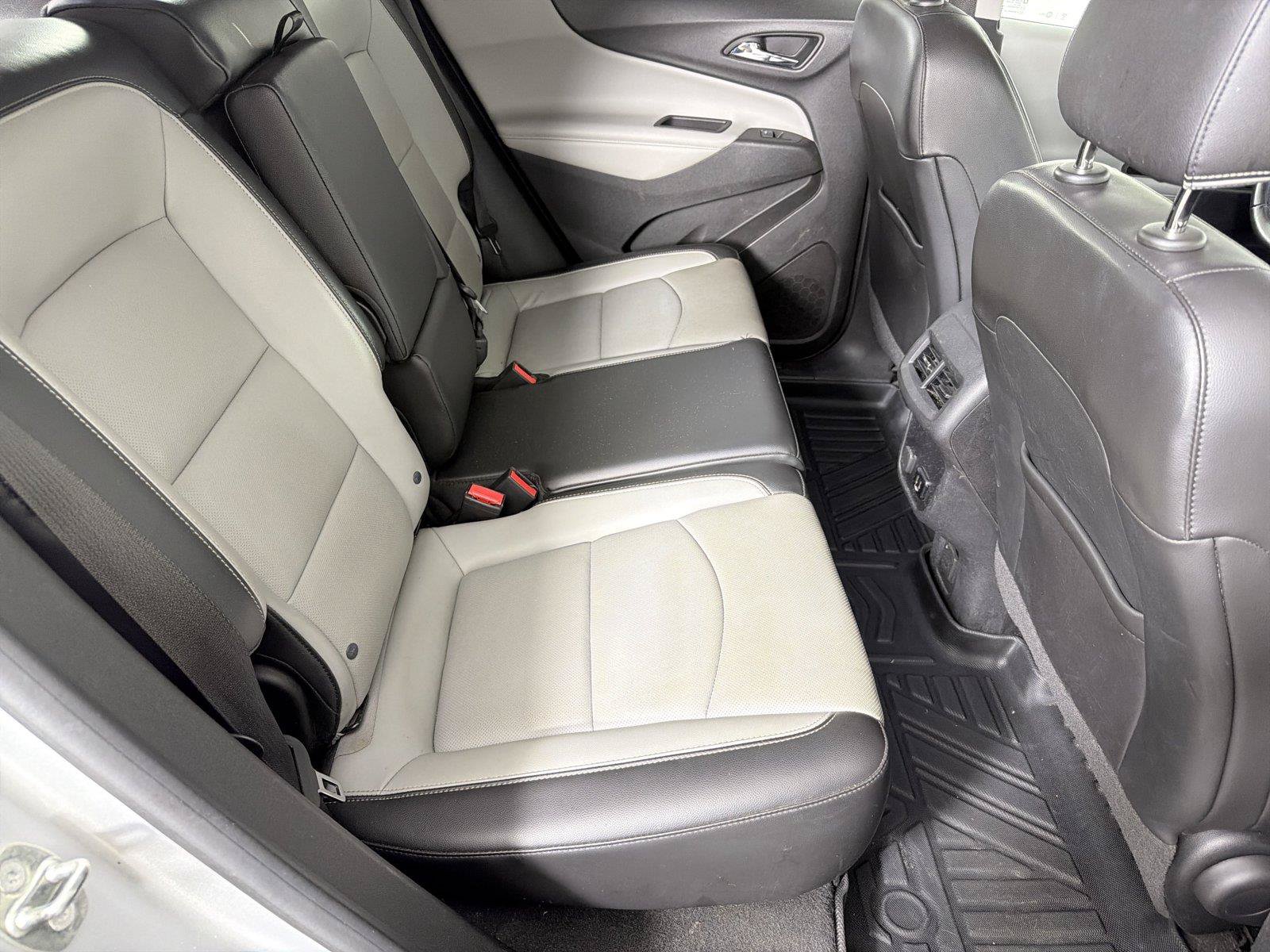Used 2018 Chevrolet Equinox Premier FWD image 13