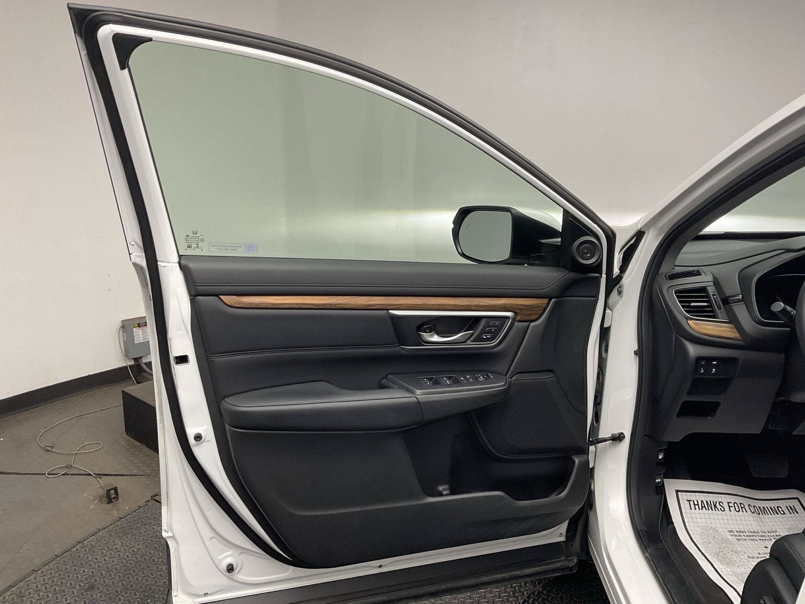 Used 2020 Honda CR-V Touring image 9