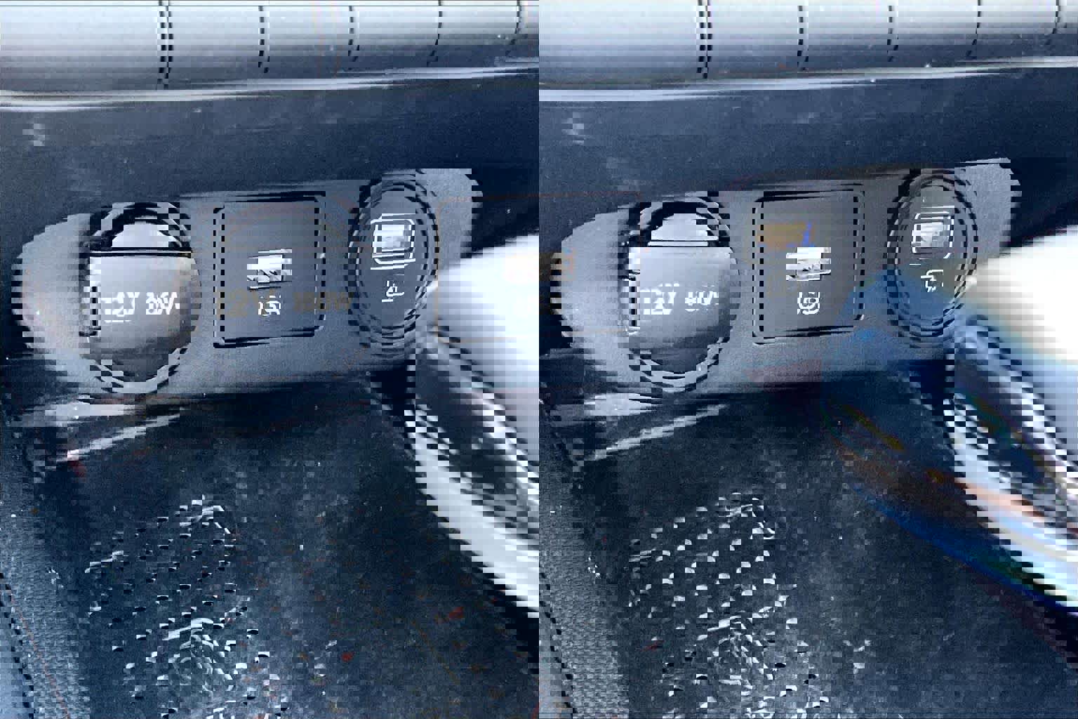 Used 2022 Hyundai Elantra Limited w/ Preferred Accessory Package image 37