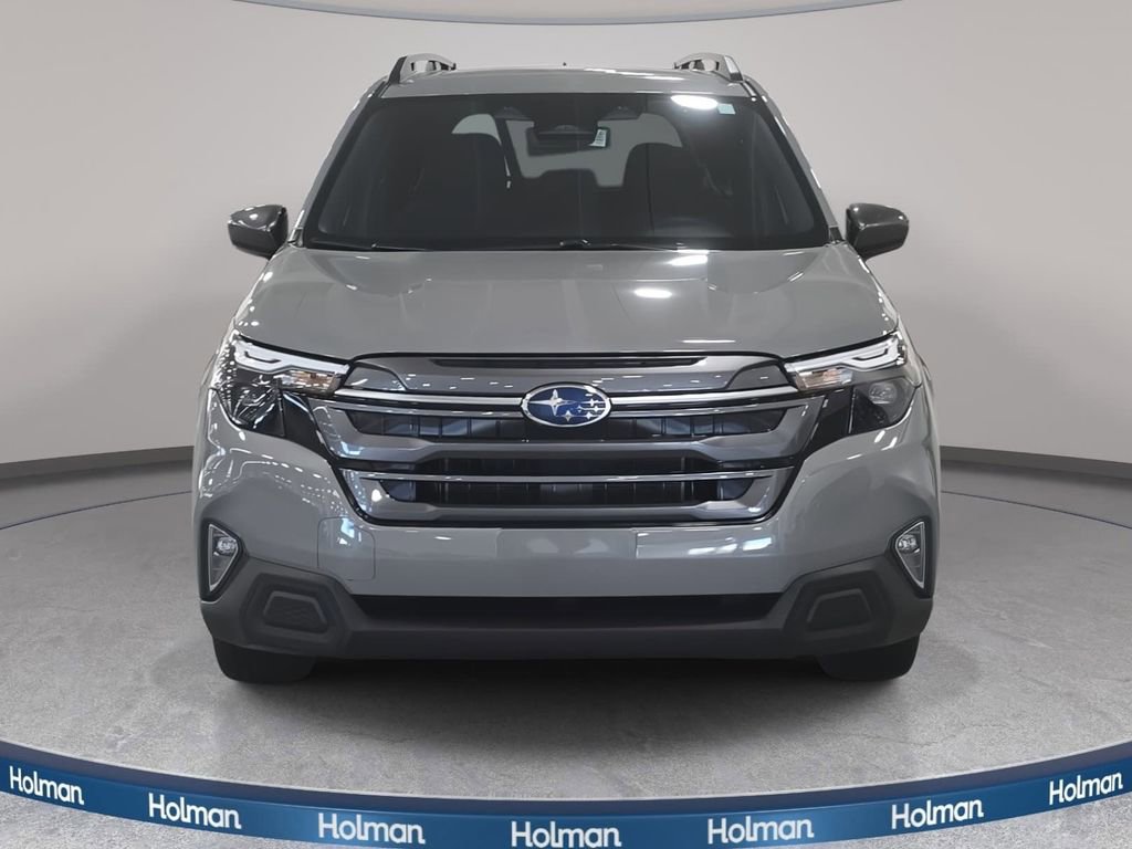 Used 2025 Subaru Forester Premium image 3
