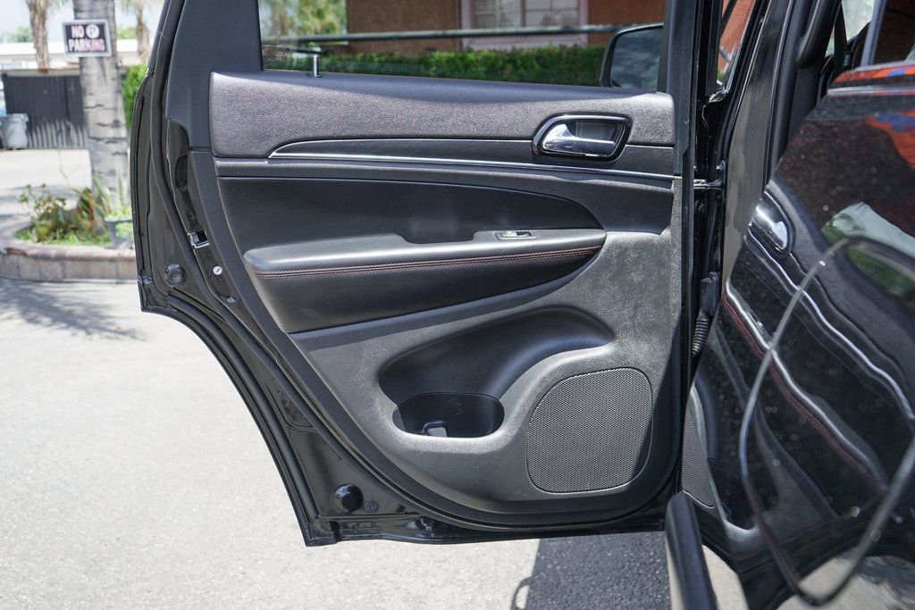 Used 2020 Jeep Grand Cherokee Trailhawk image 35