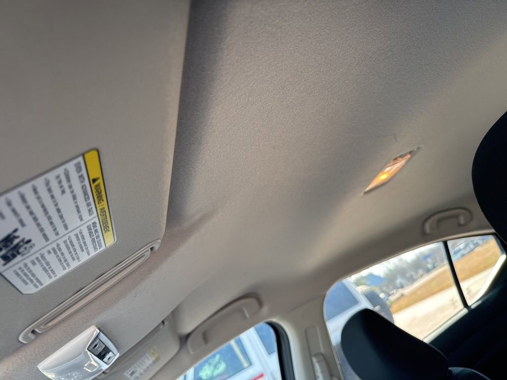 Used 2025 Nissan Versa SV w/ Trunk Package image 10