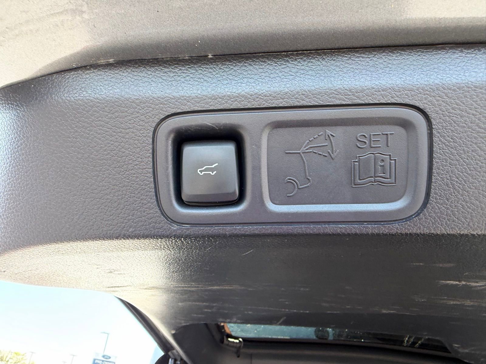 Used 2024 Ford Expedition XLT AWD/4WD image 13