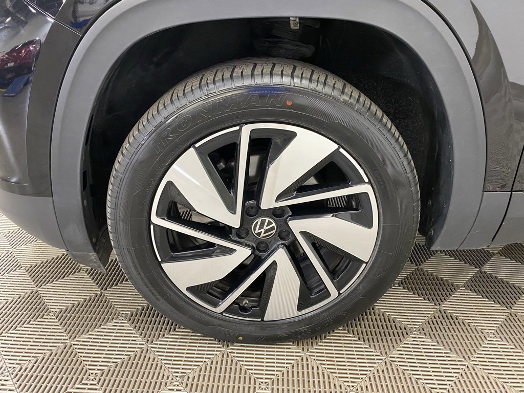 Used 2024 Volkswagen Atlas SE image 19