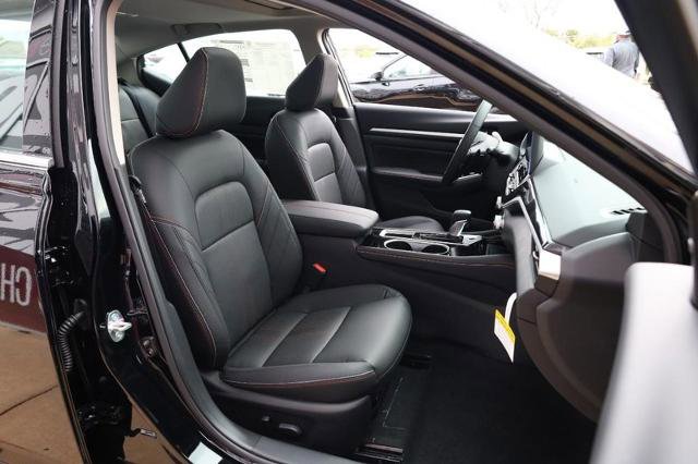 New 2025 Nissan Altima 2.5 SR w/ SR Premium Package image 24