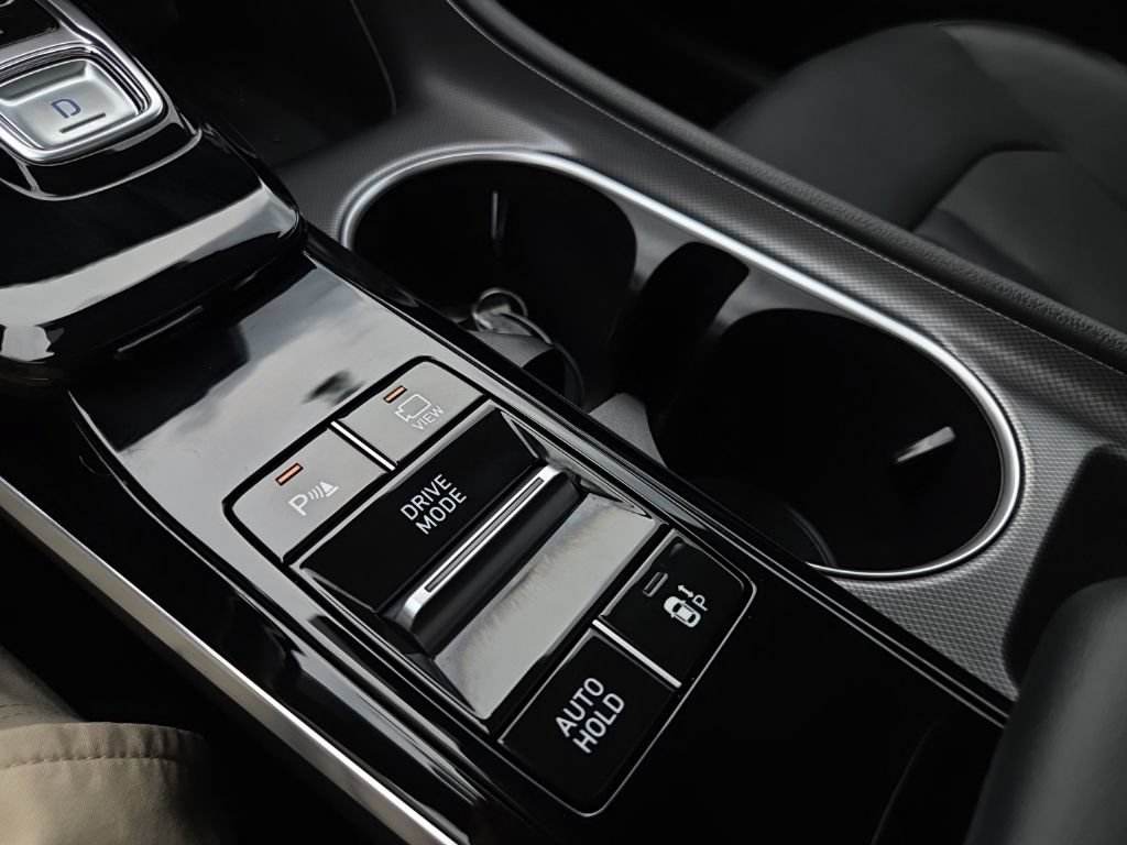 Certified 2023 Hyundai Sonata Limited FWD image 41