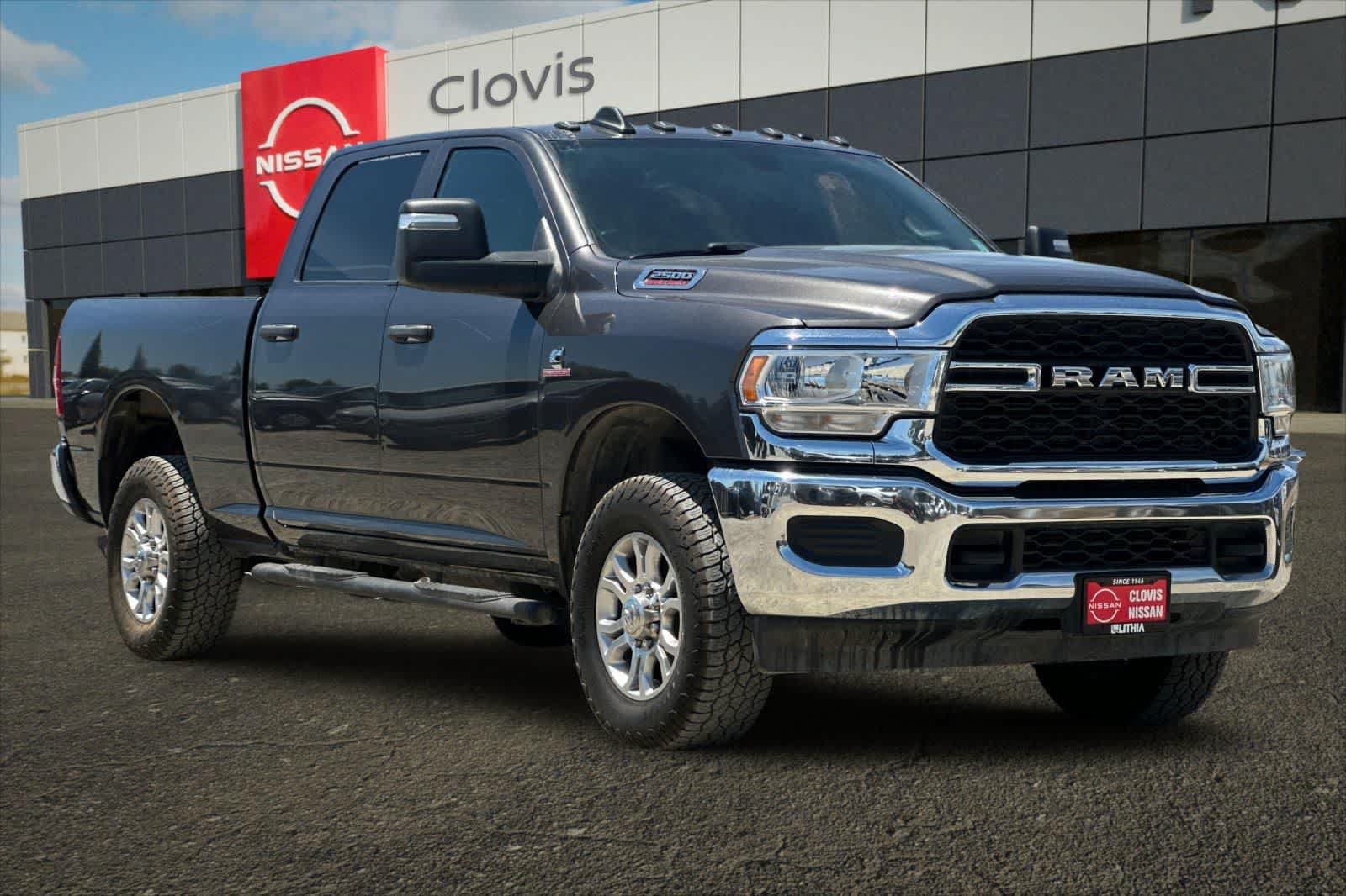 Used 2024 RAM 2500 Tradesman w/ Chrome Appearance Group AWD/4WD image 10