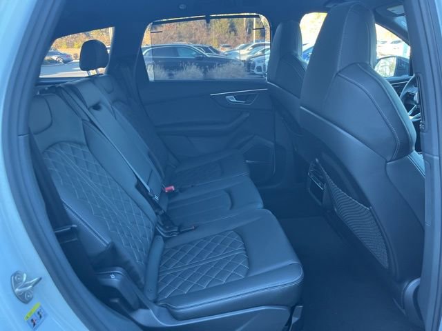 New 2026 Audi SQ7 Premium Plus image 33